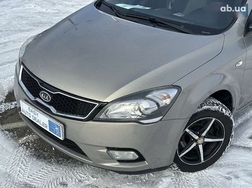 Kia Cee'd 2012 - фото 9