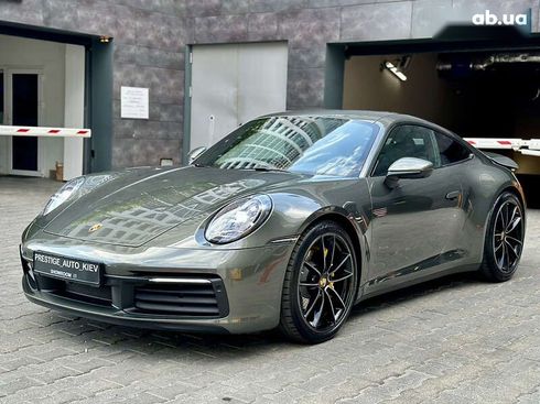 Porsche 911 2021 - фото 12
