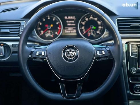 Volkswagen Passat 2016 - фото 17