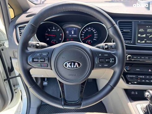 Kia Carnival 2014 - фото 12