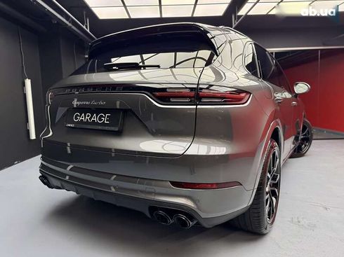 Porsche Cayenne 2018 - фото 18