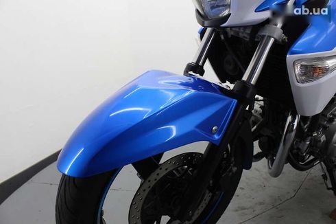 Suzuki GSR 2015 - фото 11