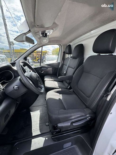 Renault Trafic 2021 - фото 14