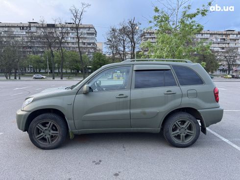 Toyota RAV4 2004 зеленый - фото 2