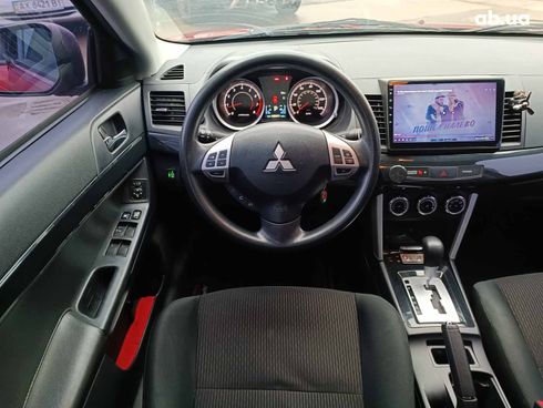 Mitsubishi Lancer 2016 красный - фото 51