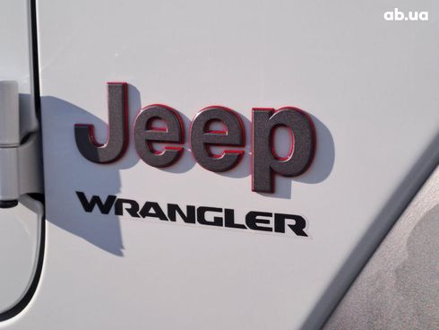Jeep Wrangler 2023 белый - фото 33