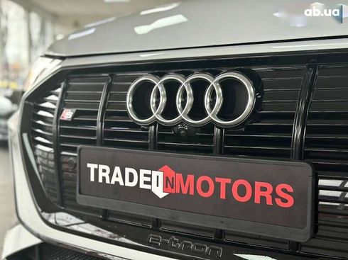 Audi E-Tron 2022 - фото 12