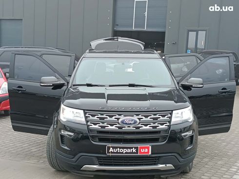 Ford Explorer 2018 черный - фото 200