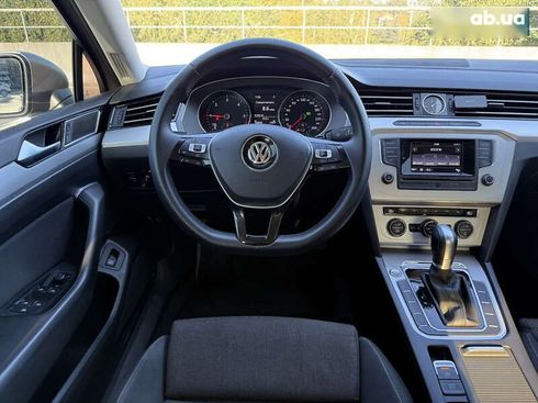 Volkswagen Passat 2016 - фото 21