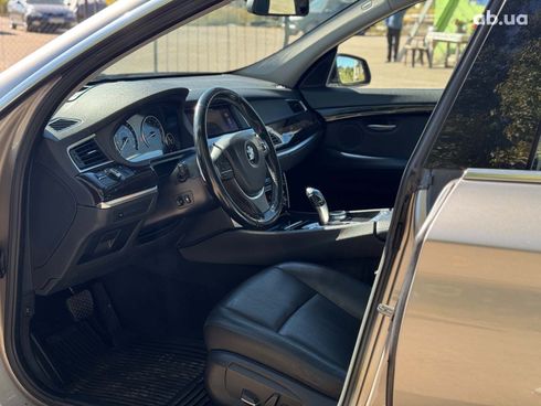 BMW 5 серия 2017 серый - фото 18