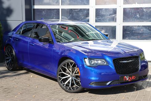 Chrysler 300 2018 синий - фото 2