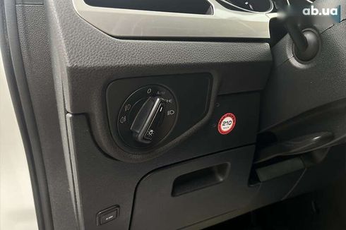 Volkswagen Touran 2019 - фото 22