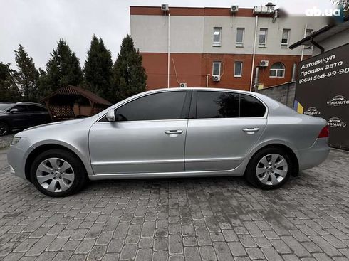 Skoda Superb 2012 - фото 13