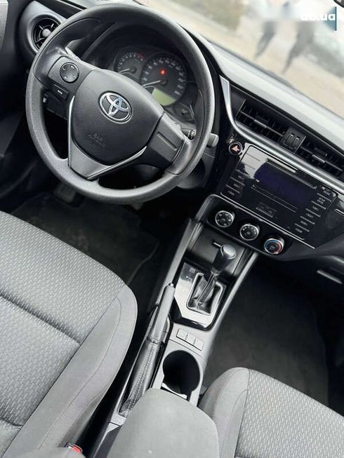Toyota Corolla 2017 - фото 8