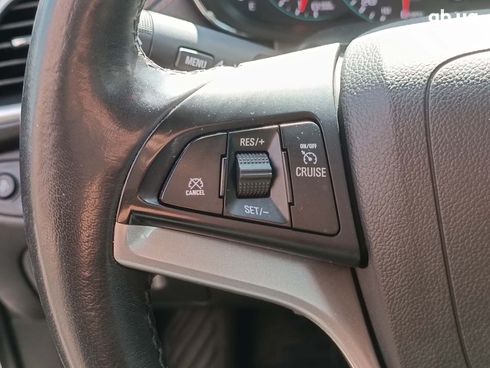 Chevrolet Trax 2019 серый - фото 18