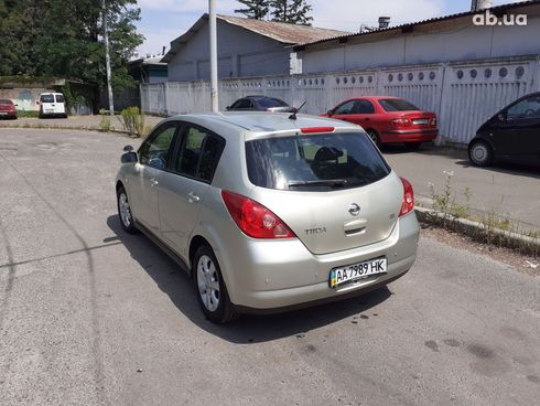 Nissan Tiida 2008 золотистый - фото 5