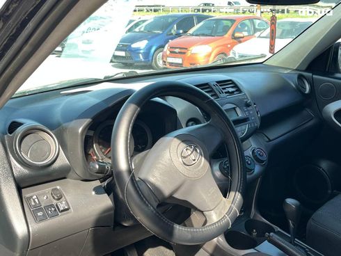 Toyota RAV4 2006 черный - фото 13
