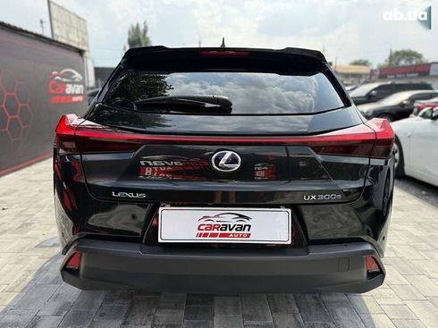 Lexus UX 2020 - фото 10