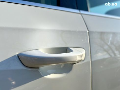 Volkswagen Passat 2018 белый - фото 10