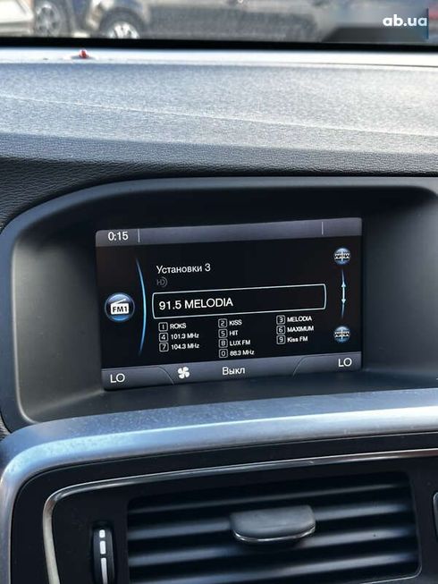 Volvo S60 2013 - фото 12