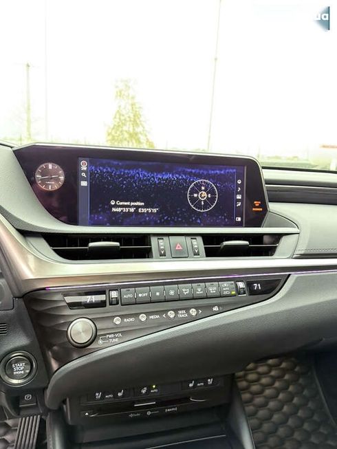 Lexus ES 2021 - фото 29