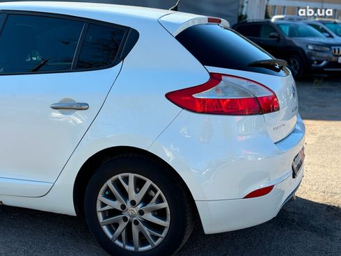 Renault Megane 2014 белый - фото 9