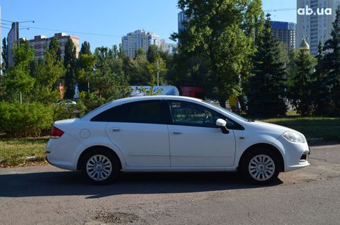 Fiat Linea 2013 белый - фото 7