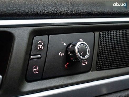 Volkswagen Touareg 2012 - фото 21