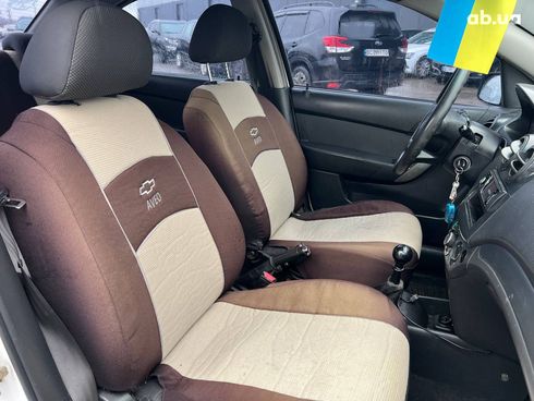 Chevrolet Aveo 2006 белый - фото 60