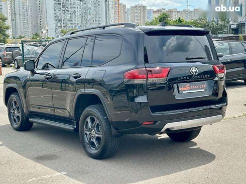 Toyota Land Cruiser 2022 - фото 17