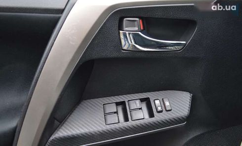 Toyota RAV4 2015 - фото 16