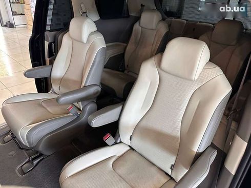 Kia Carnival 2022 - фото 22