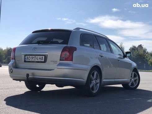 Toyota Avensis 2008 серебристый - фото 5