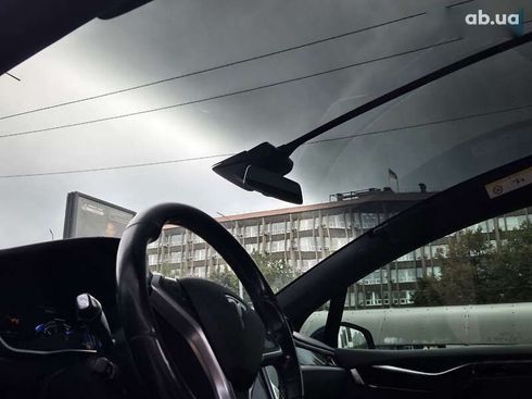 Tesla Model X 2017 - фото 24