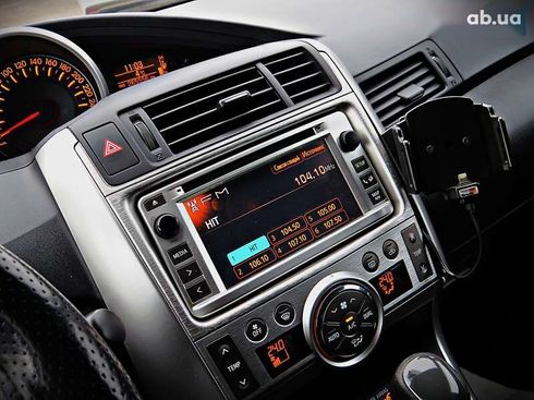 Toyota Verso 2012 - фото 15