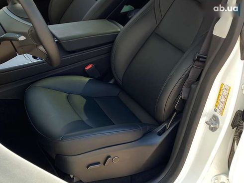 Tesla Model Y 2024 - фото 13