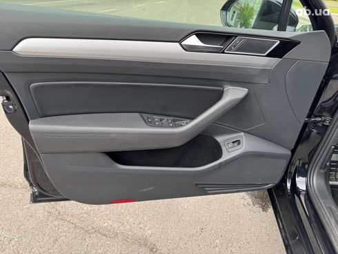 Volkswagen passat b8 2017 черный - фото 9