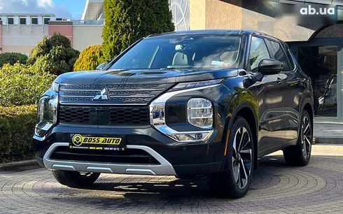 Mitsubishi Outlander 2023 - фото 3