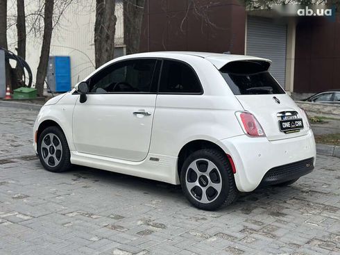 Fiat 500E 2015 - фото 8