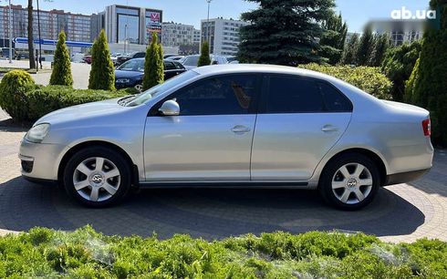 Volkswagen Jetta 2008 - фото 4
