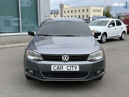Volkswagen Jetta 2011 - фото 2