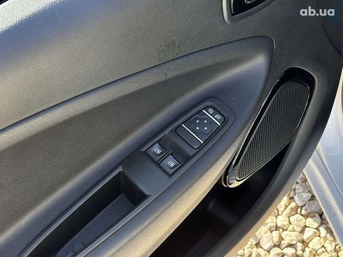 Renault Zoe 2020 - фото 23
