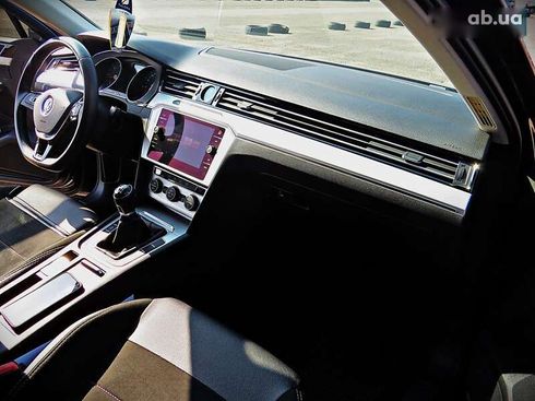Volkswagen Passat 2017 - фото 20