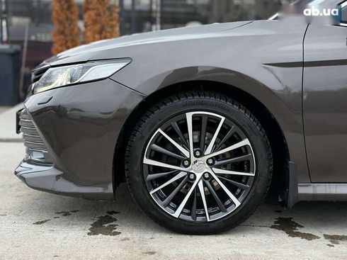 Toyota Camry 2018 - фото 8