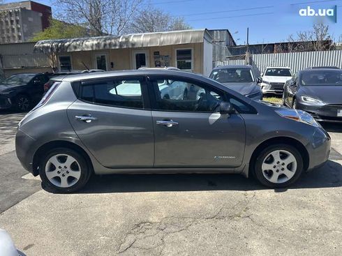 Nissan Leaf 2015 - фото 12
