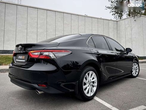 Toyota Camry 2023 - фото 20