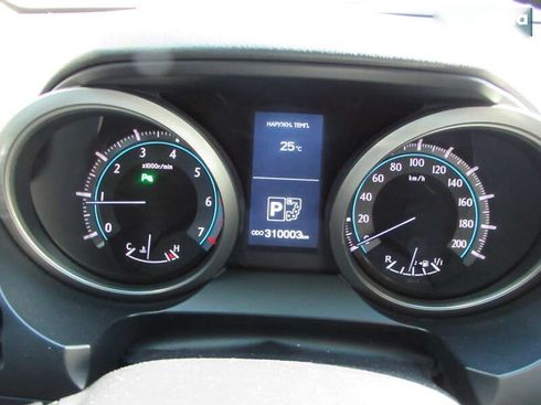 Toyota Land Cruiser Prado 2011 - фото 27