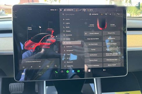 Tesla Model 3 2019 - фото 17