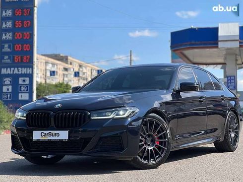 BMW 5 серия 2021 - фото 7