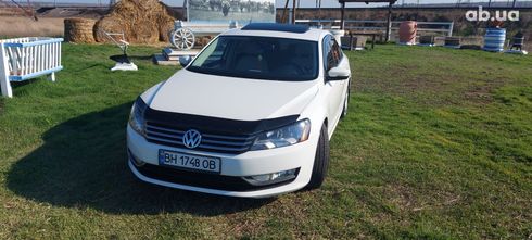 Volkswagen Passat 2012 белый - фото 18